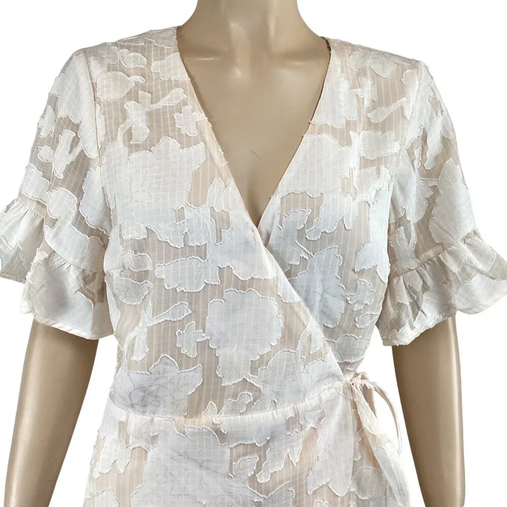 Gilli Women's Wrap Dress Medium Floral Ruffle Short Sleeve White/Beige - Picture 6 of 8